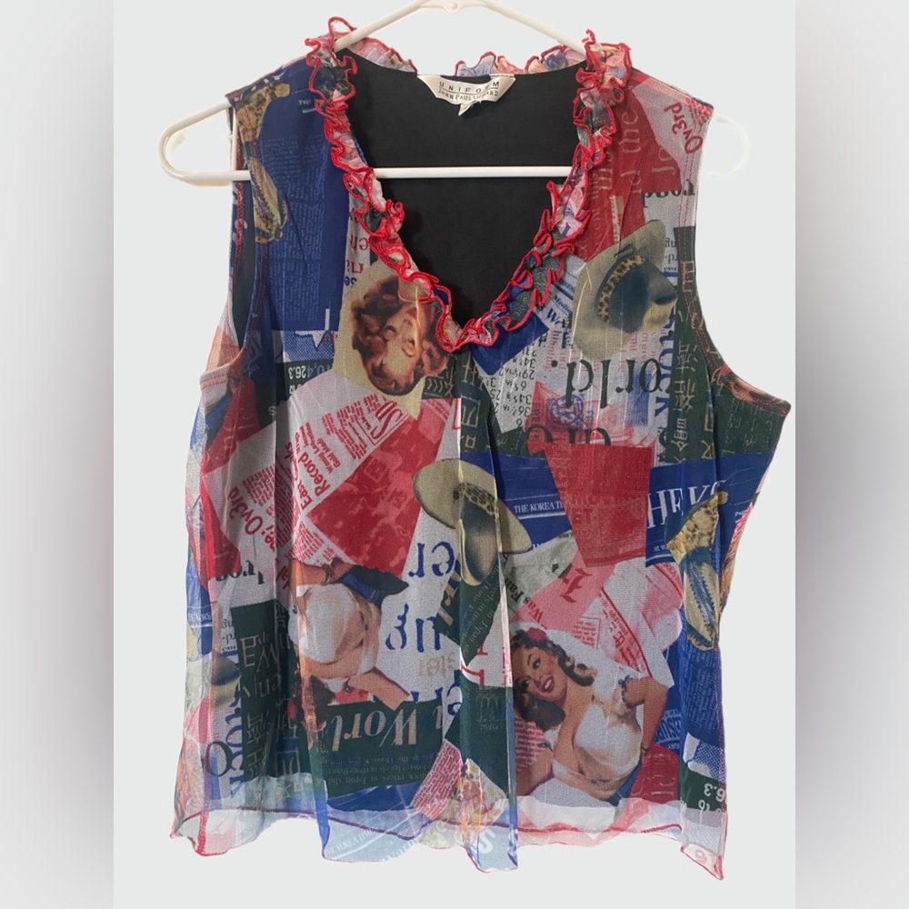 90’s vintage mesh pin up graphic Ruffle V-Neck Top size L